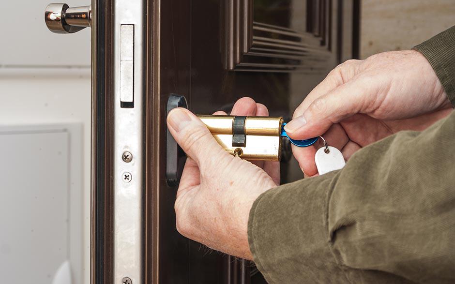 serrure pour porte Colombes